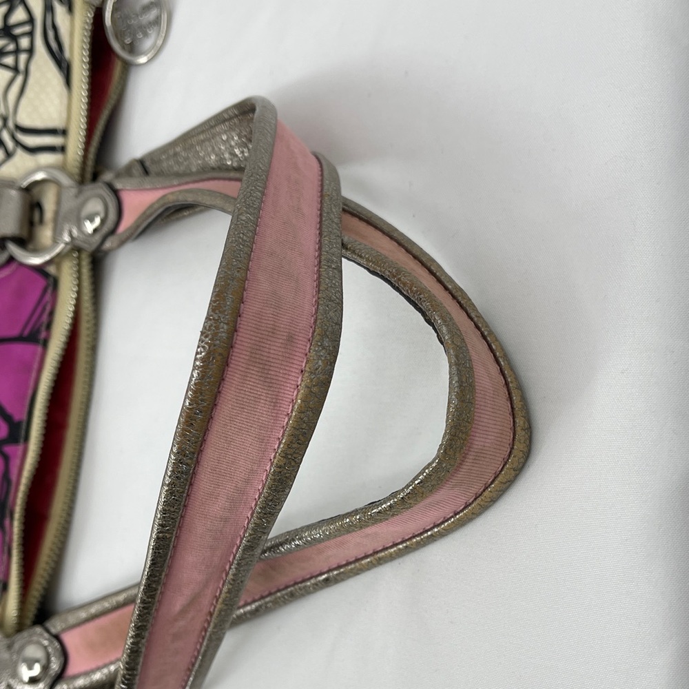 Coach POPPY  Pink OFF WHITE Shoulder Bag Detail HANDLES ARE A LITTLE STAINED - Picture 2 of 16